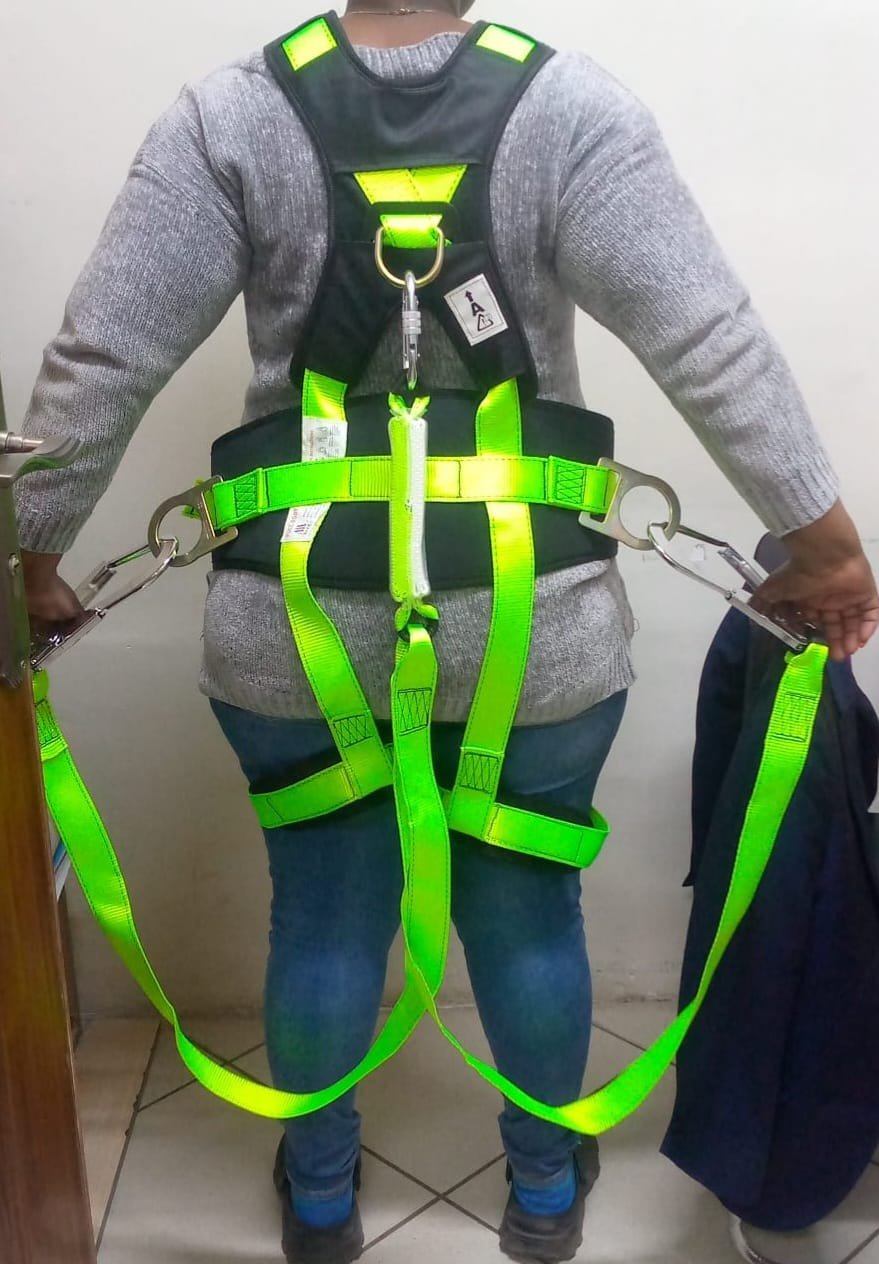 work at height full body protection safety harness with double hook lanyard EN361:2002.
