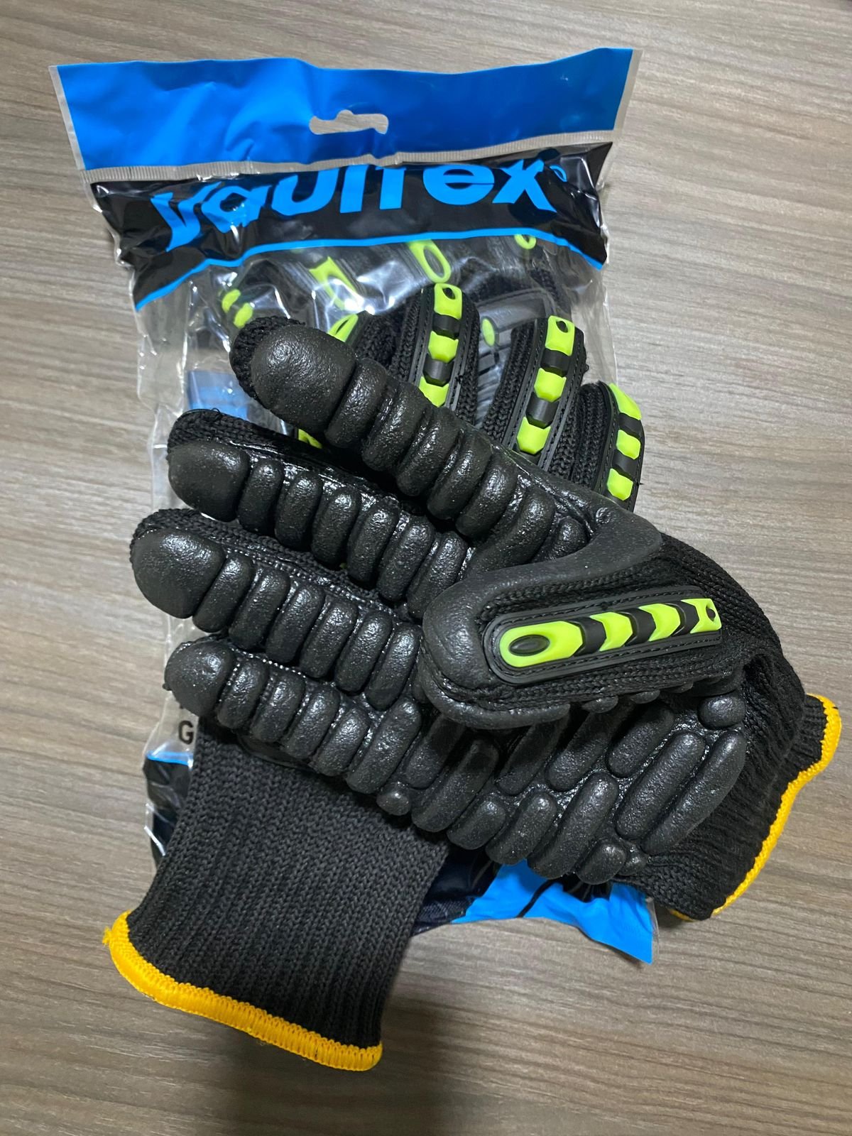 Vaultex Anti-vibratory safety gloves